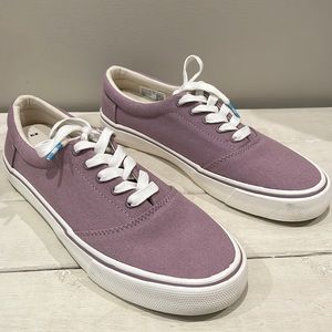 Toms lace up shoes. Lilac color . Women’s 10